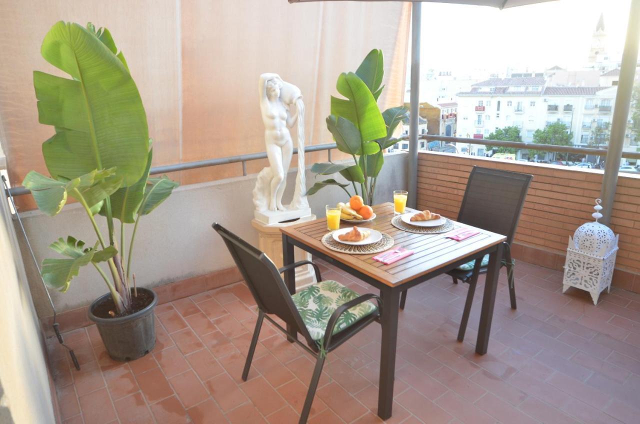 Habitacion Grande Con Terraza Privada, Malaga Centro Exteriör bild