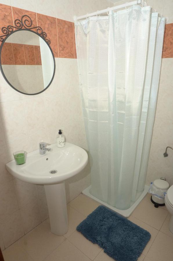 Habitacion Grande Con Terraza Privada, Malaga Centro Exteriör bild